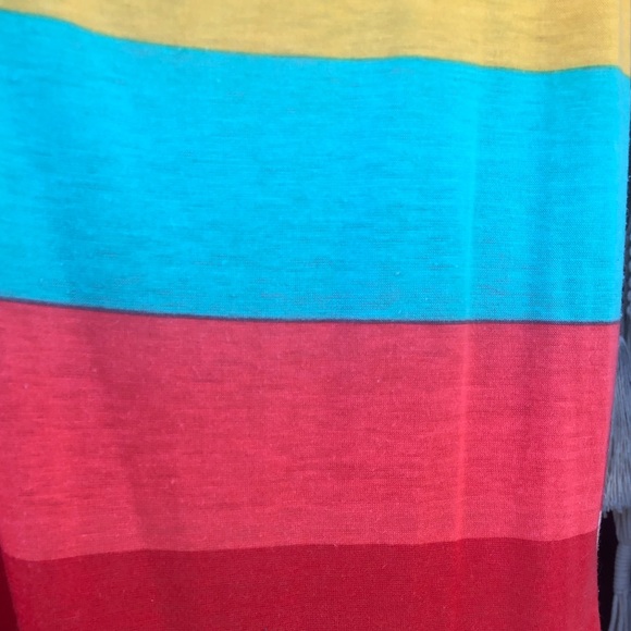 Amazing striped dress! Colors are fabulous! Curves body w slit on one side ! - Picture 5 of 5